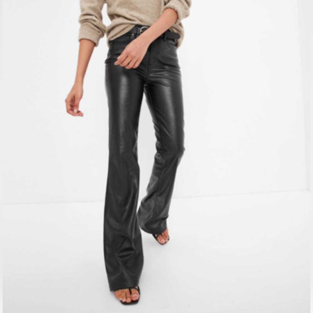 Gap - HIGH RISE VEGAN LEATHER '70S FLARE PANTS BLACK, 25/0Petite